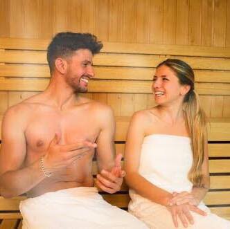 SA-Sauna: Pros of Traditional Steam Saunas vs. Infrared Saunas